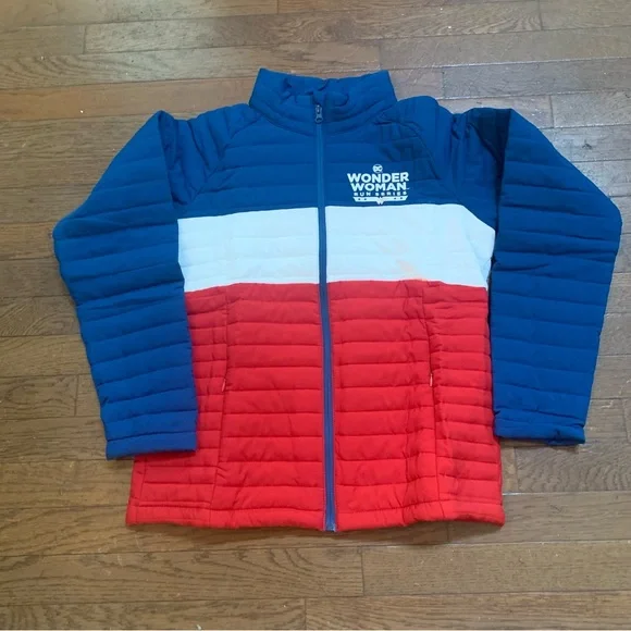⭐️SOLD⭐️Ventures Endurance DC Wonder Woman Run Series Puffer Jacket M w/Medal - Picture 2 of 10